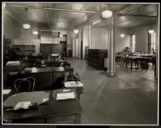 Main Office of the Carolyn Laundry at 111 East 129th Street, East Harlem, New York, 1929