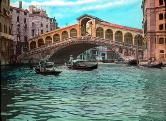 Rialto Bridge and Grand Canal, Venice, Italy, circa 1910. Carl Simon Archive