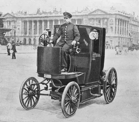 Electrical coupe, Place de la Concorde, Paris, c.1900