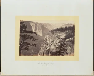 The First View of the Valley from the Mariposa Trail