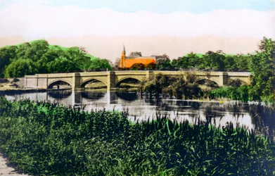 Bridge over the River Thames at Clifton Hampden