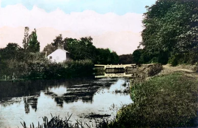Sonning Lock on the River Thames, Berkshire, 1926