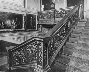 The Ascent to the Gallery