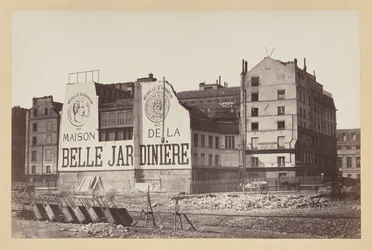 La Belle Jardinière: the shop on Rue de la Cité during its demolition, Paris