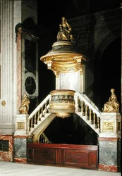 Pulpit with gilded figures of Faith and Hope by Guesdon and Charity by Dumont