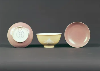 Circular Bowl, Chien Lung Period