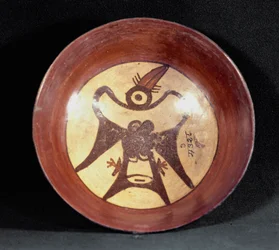 Pre-Columbian art, Nazca civilization: terracotta mug decorated with the representation of a bird. 100 BC-800 AD. Lima, National Museum of Anthropology and Archaeology, Peru