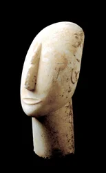 Art of the Cyclades: big head. Marble sculpture. 3000 BC