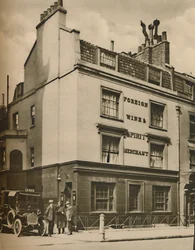 The Running Footman, A Picture of the Old Mayfair