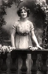 Nina Sevening, actress