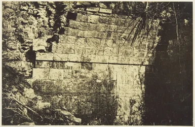 Palace of the Circus at Chichen-Itza, Interior of a Hall