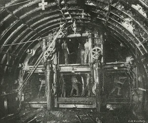 Driving the Tunnel for the Waterloo and City Railway