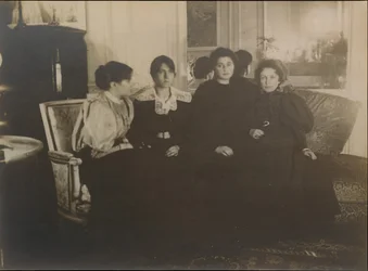 Paule Gobillard, Jeannie Gobillard, Julie Manet, and Geneviève Mallarmé