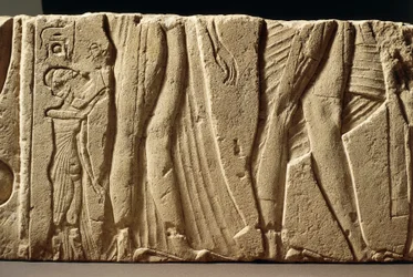 Fragment of Carved Wall Portraying Princess Accompanying Parents with Son of Akhenaton, from Hermopolis
