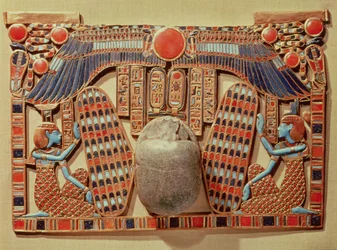 Pectoral decorated with the winged scarab protected by Isis and Nephthys, from the tomb of Tutankhamun