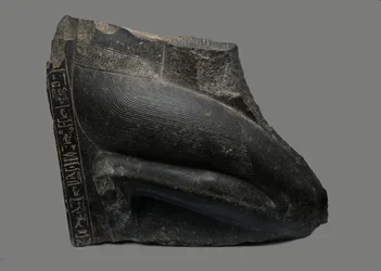 Kneeling statue of Khaemwaset