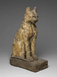 Large figure of a cat