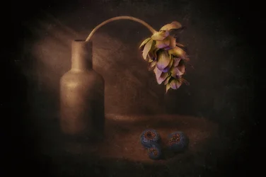 Moody Flower Vase