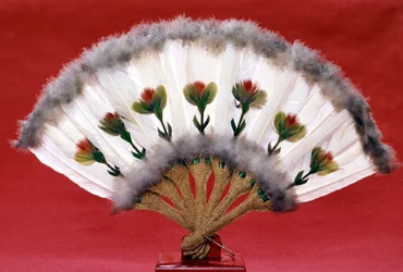 Bird feather fan, late period of Manchou (19th century)