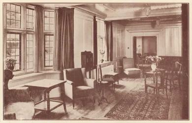 A common room at Crosby Hall, Cheyne Walk