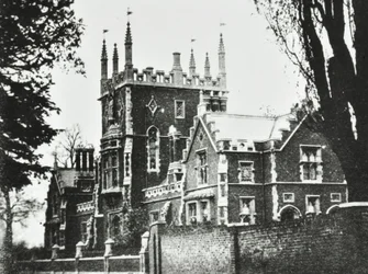 Elizabethan School, Broomhouse Lane: exterior