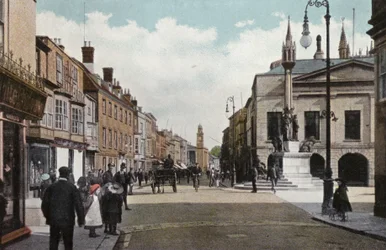 High Street and Queen Victoria Memorial, Newport