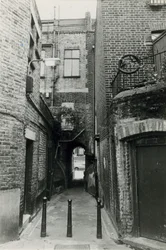 Jack the Ripper: Woods Buildings, Whitechapel Road