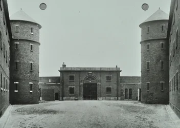 Millbank Prison: down, main corridor