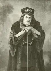 Mr Arthur Bourchier as Jaques