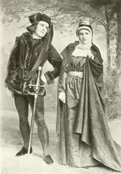 Mr R Mansield and Miss B Cameron as Richard III and Lady Anne