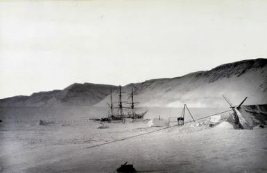 North Pole: Discovery bay, winter - in 