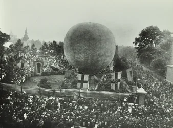 Poplar Recreation Ground: Crowds Watch a Hot Air Balloon, 1892