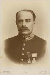 Portrait of Francis Younghusband (b/w photo)
