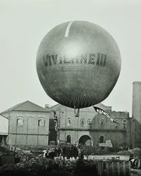 Vivienne III Balloon in Front of the Wandsworth Gas Company, 1898