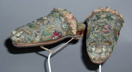 Early 17th century mules