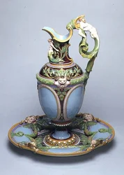 Minton maiolica ewer and basin