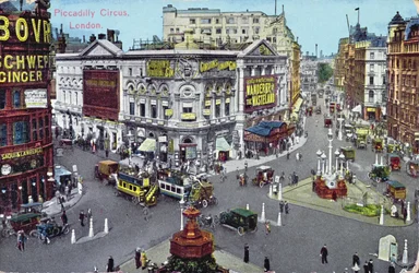Postcard depicting Piccadilly Circus c.1928