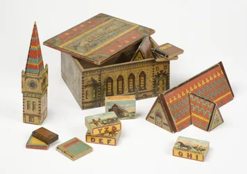 Toy building bricks