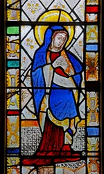 Window depicting the Virgin Mary