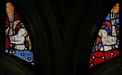 Window depicting angels censing