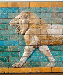 Lion Facing Left