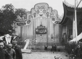 Kuangchou, Kuangtung, Temple for the God of Medicine, Gable Looking to Street