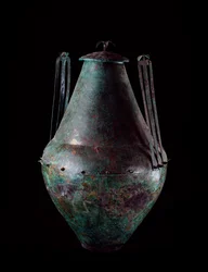 Etruscan civilization: biconical bronze vase with double handle and lid from the tomb of the bronze tank in Vulci, 680-670 BC