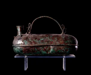 Etruscan civilization: bronze askos from the tomb of the Bronze Char in Vulci, 680-670 BC
