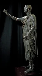 Roman-Etruscan Art: bronze statue of Aulo Metello, called the Orator - 80 BC, from Pila near Perugia, height 179 cm - Florence, Museo Archeologico - Portrait of Aule Metele (Aulus Metellus), also known as The Orator (L