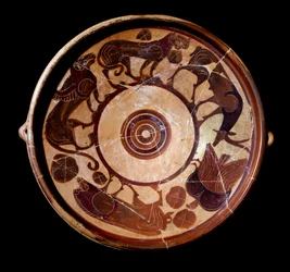 Terracotta plate representing animals, 600-590 BC