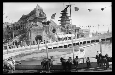 View of Coney Island, 1909