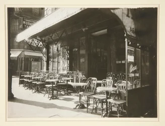 Cafe - Avenue de la Grande Armee
