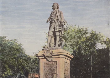 Statue of Mahe Labourdonnais, Government Square
