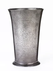Commemorative pewter beaker with wrigglework portraits of William III and Mary II